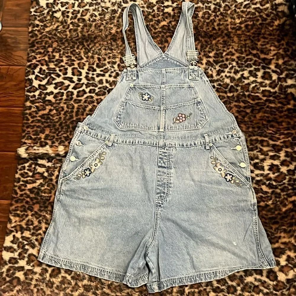 Vintage Xhilaration Blue Floral Embroidered Denim Boho Distressed Shortalls